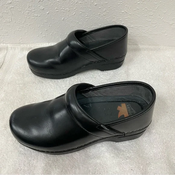 Dansko leather clogs - Picture 2 of 8